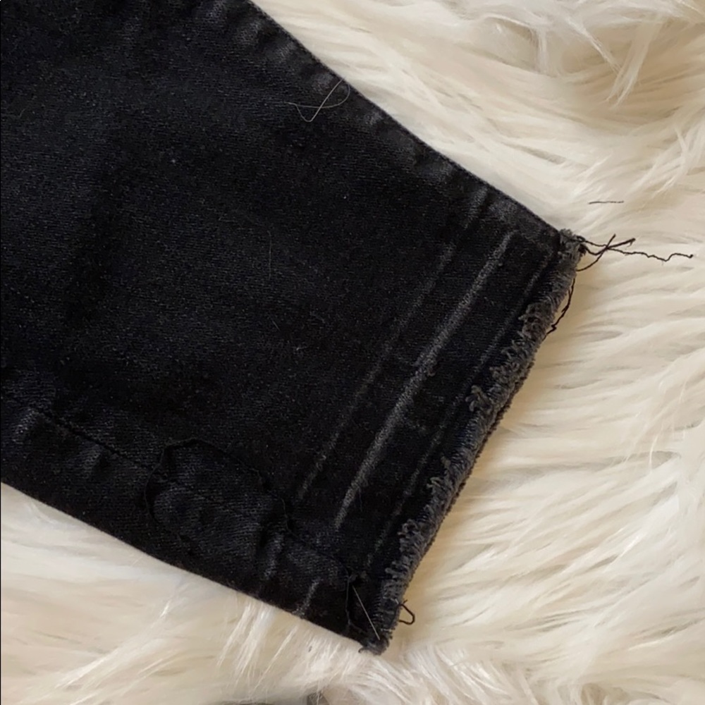 AEO Black Jegging Crop Jeans with Holes, Size 6 - Picture 6 of 7